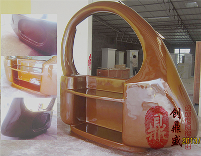 玻璃钢吊篮造型展示柜