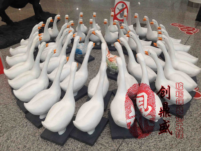 玻璃钢鹅造型
